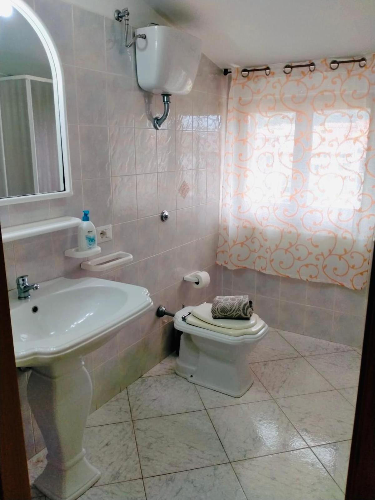 Il Narciso Apartment Bosa Luaran gambar