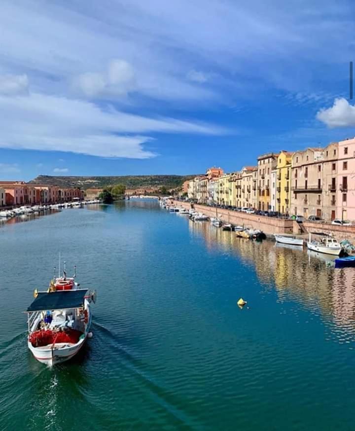 Il Narciso Apartment Bosa Luaran gambar